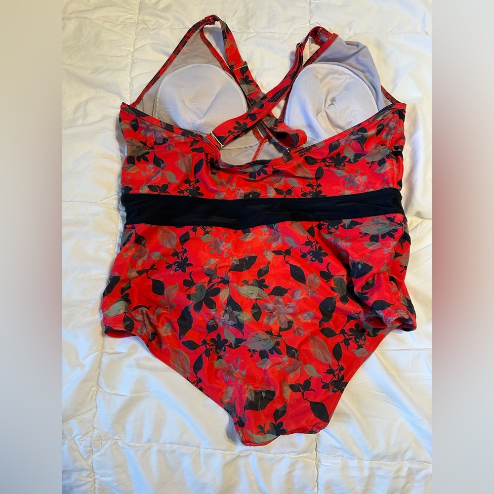 ModCloth Red Floral Bathing Suit 1X - Picture 2 of 3